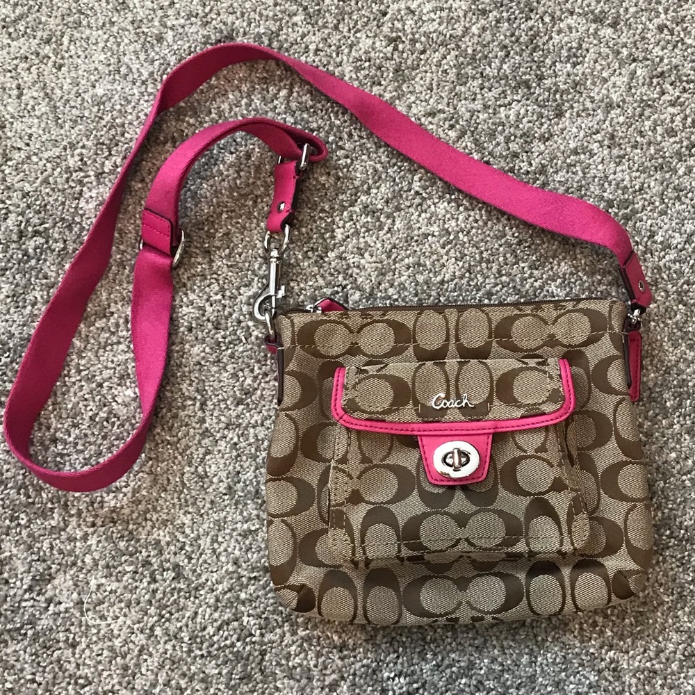 Coach crossbody signature slingback bag